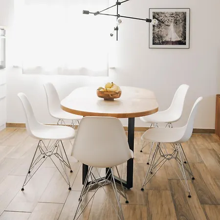 Gemuetliche Mit Grosser Terrasse Appartement