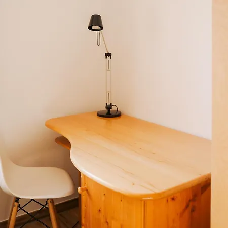 Gemuetliche Mit Grosser Terrasse Appartement