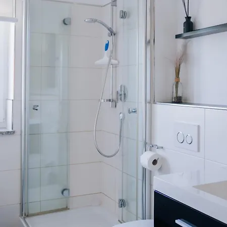 Gemuetliche Mit Grosser Terrasse * Bruckmühl