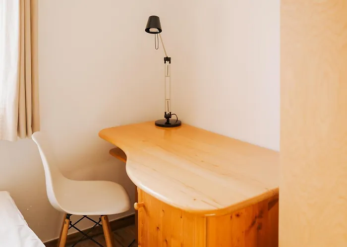 Gemuetliche Mit Grosser Terrasse דירה